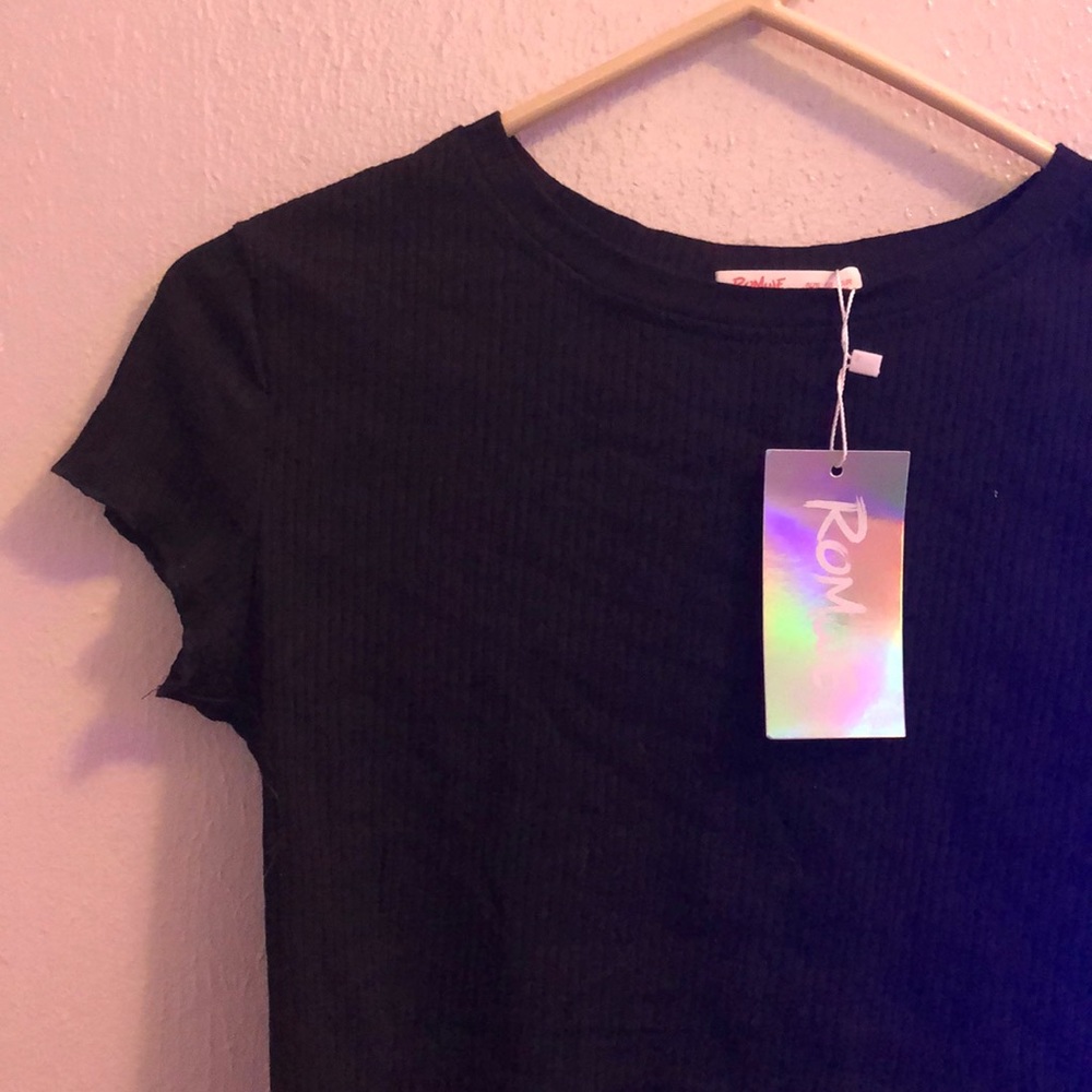 ROMWE cropped black shirt